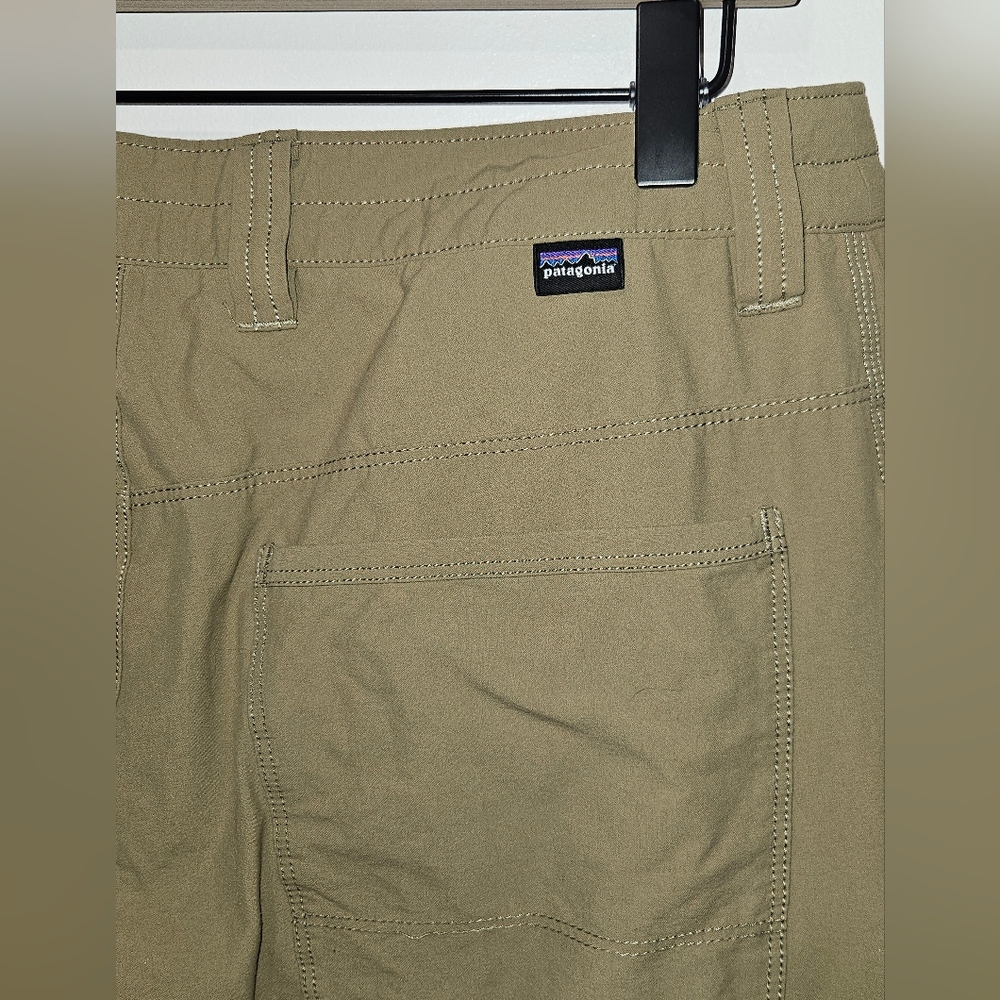 Patagonia Men’s Hiking Pants Khaki Color Lightweight Nylon Spandex Mens 32/32 - Picture 9 of 13